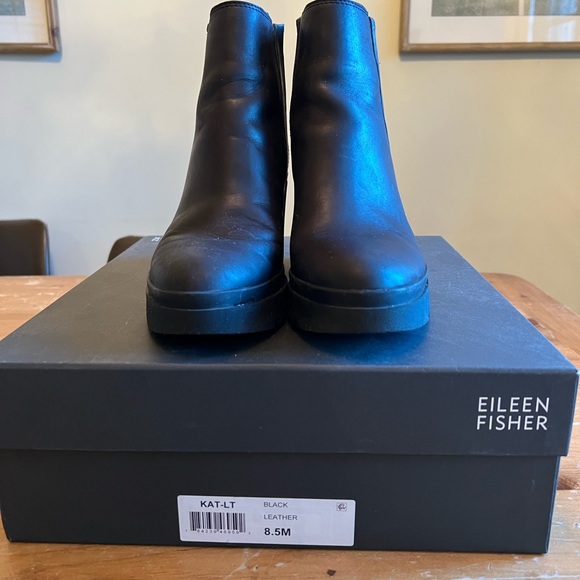 Eileen Fisher ankle boots in leather - Picture 4 of 7